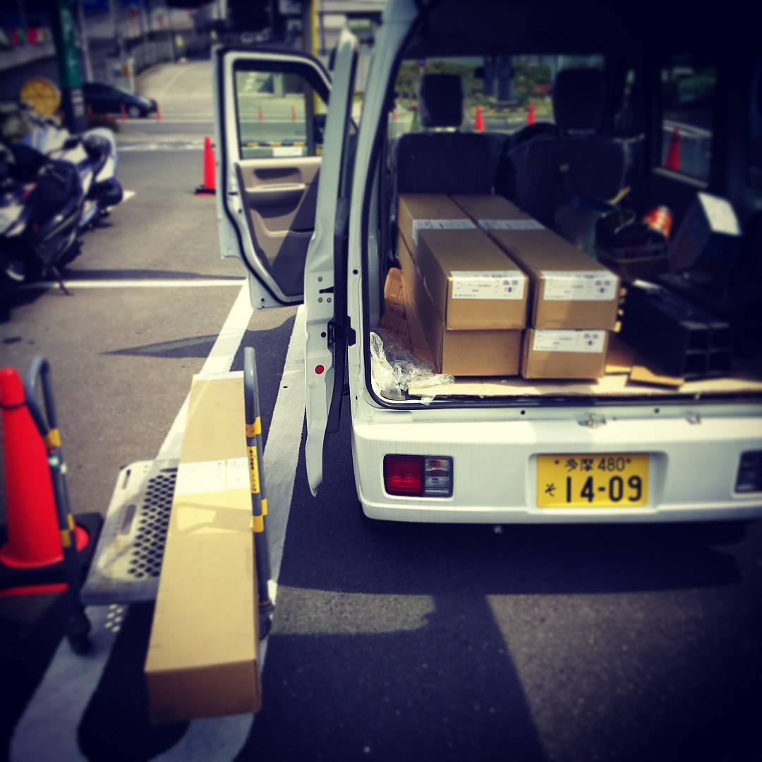 オーダーしてた本棚到着！