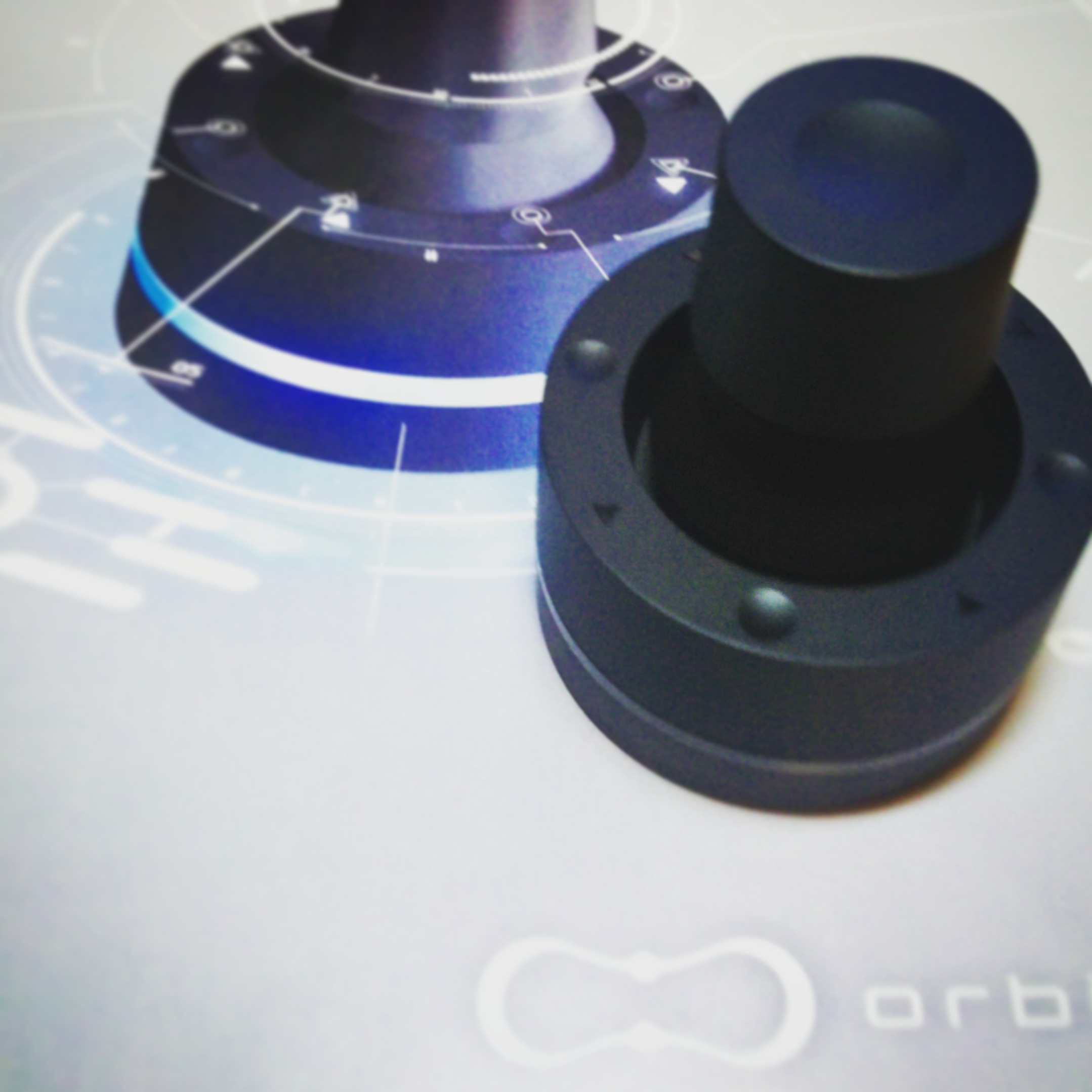 左手デバイス Orbital2を使ってます