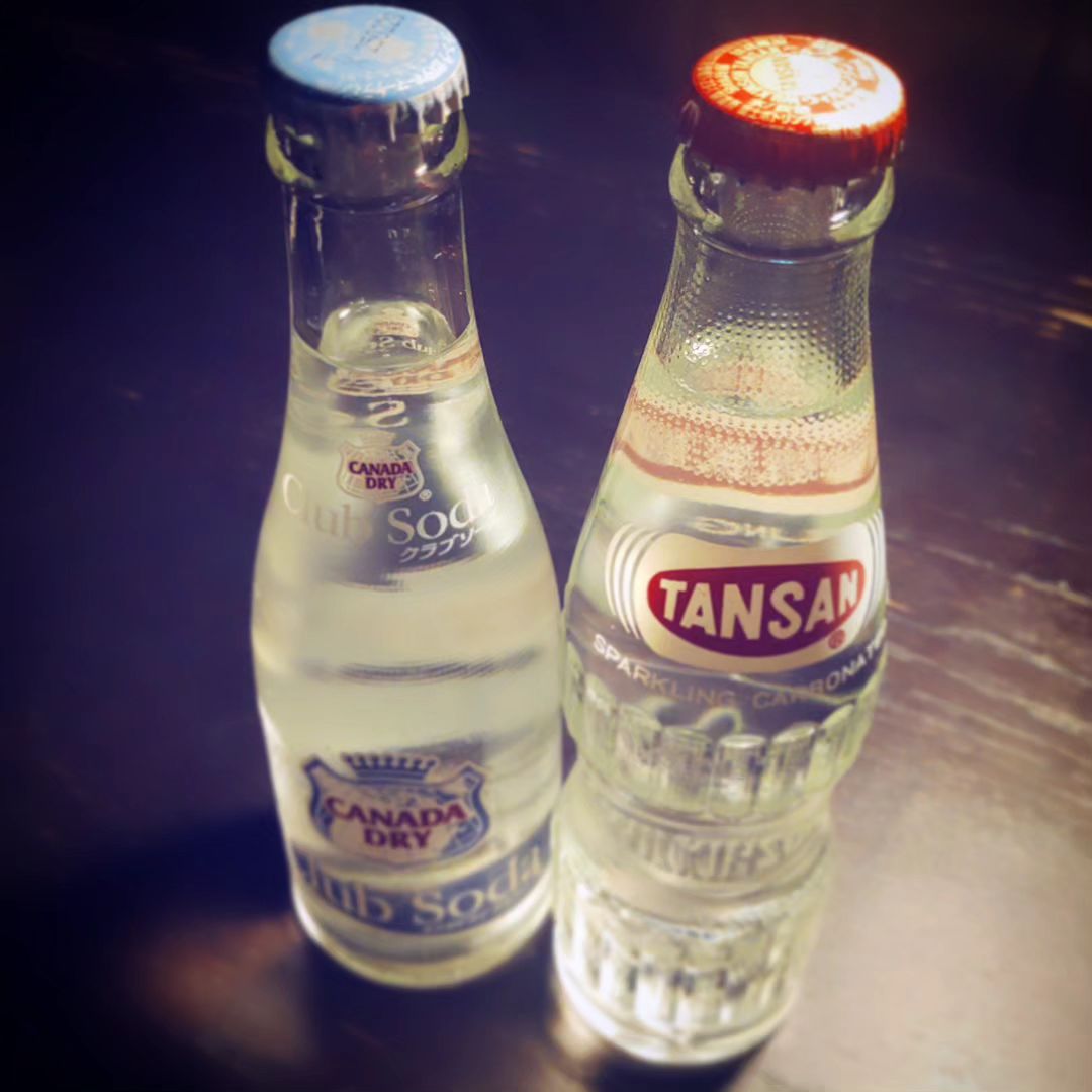 小瓶の炭酸が