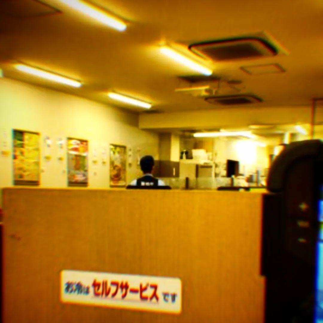 深夜の中華料理屋にて。
