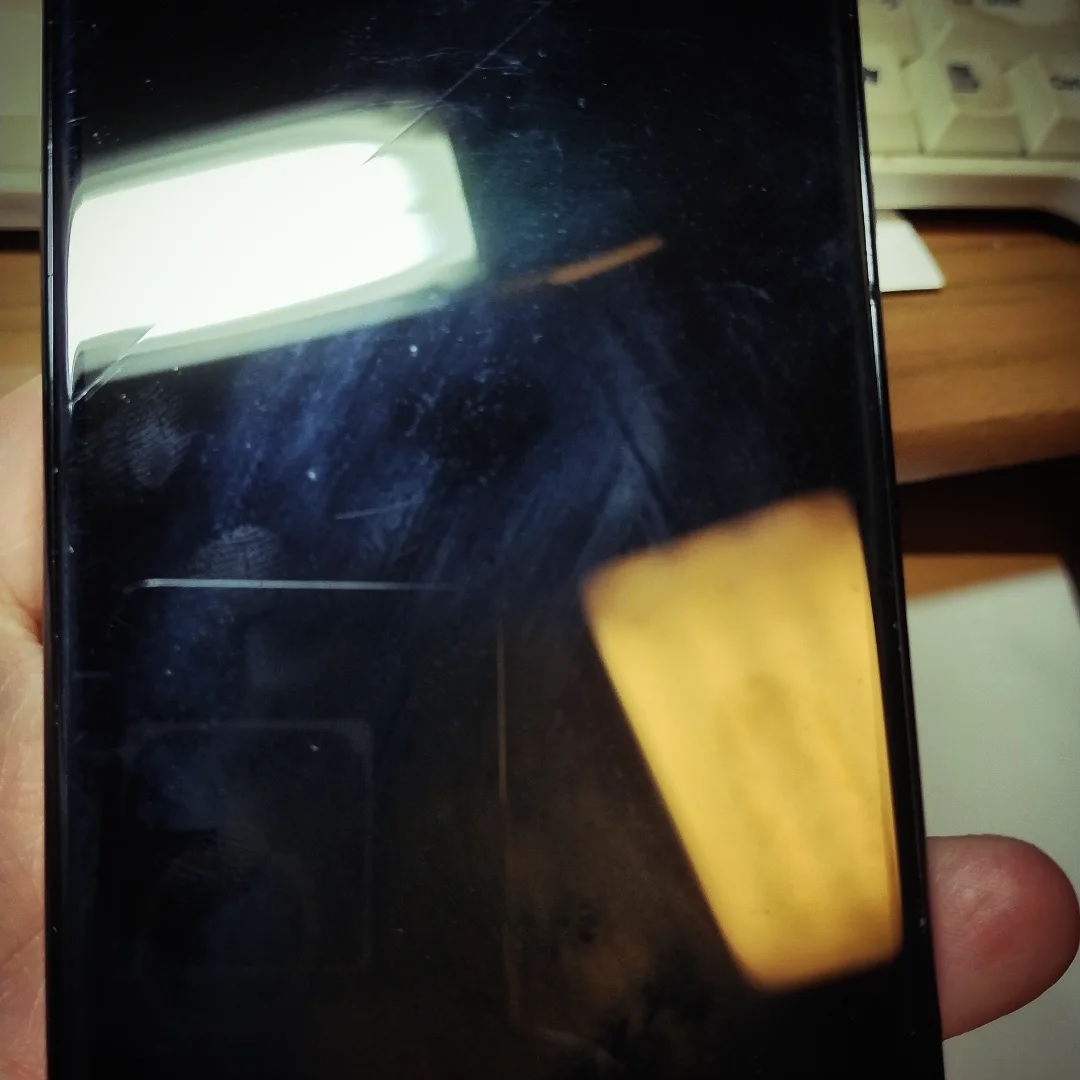 メインスマホ故障？