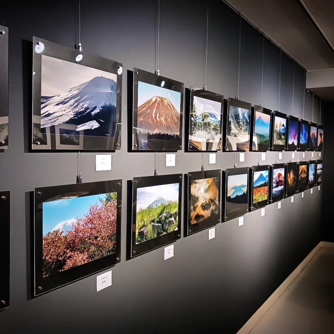 町田市フォトサロンで開催の温井和俊氏写真展「富士飄然」へ
